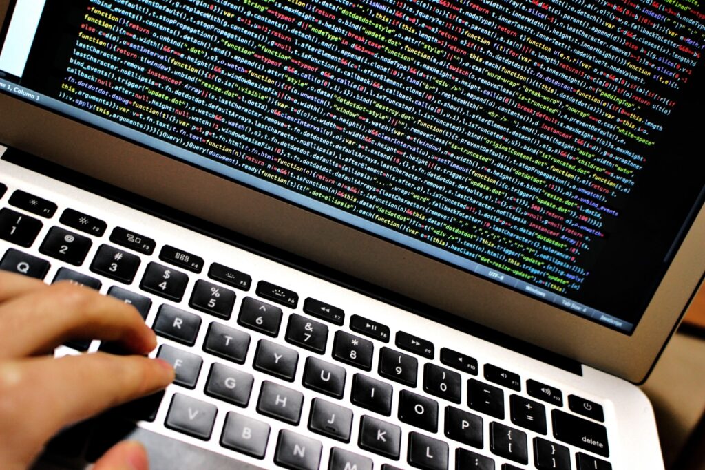 タグマネージャーを使わないとソースコードが煩雑でミスの元になる