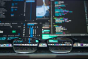 【Webのことが分からない人向け】Webサイトの制作に欠かせないコーディング・プログラミング言語